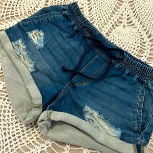 Joe’s jeans denim jogger,distressed shorts. XSmall